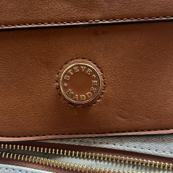 Steve Madden backpack - Picture 2 of 3